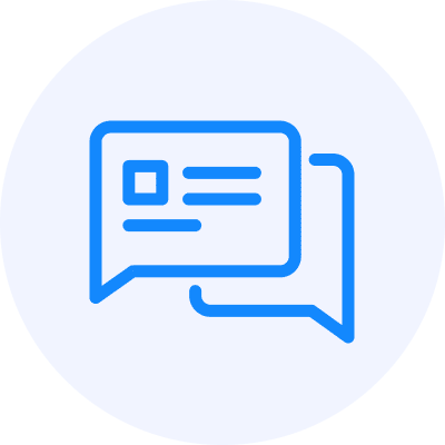 Icône de bulles de chat bleues avec des lignes de texte, représentant la messagerie et la conversation.